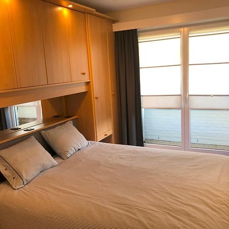 Seastar Apartment Sint-Idesbald Bagian luar foto